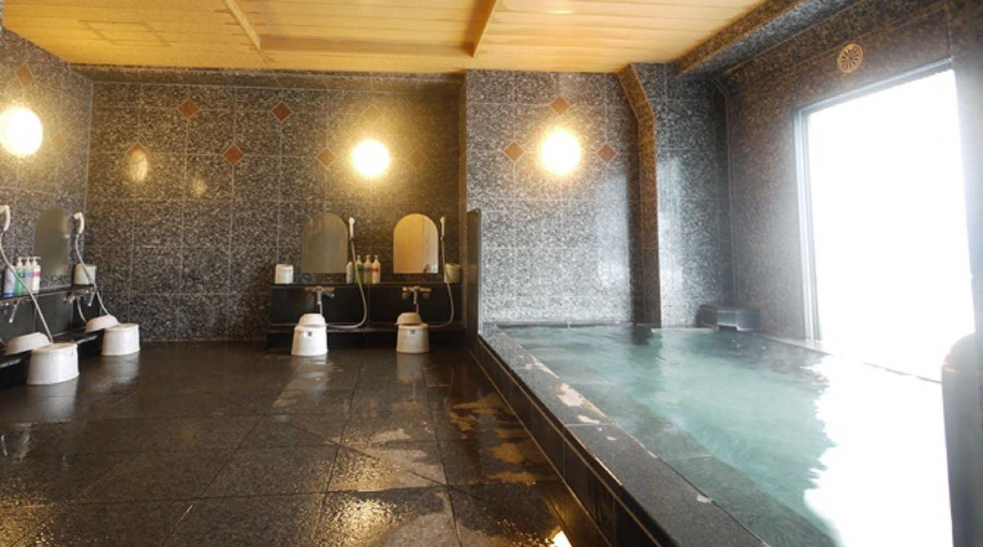 Hotel Route-Inn Yokohama Bashamichi Extérieur photo
